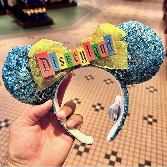 Disney Disneyland Marquee Sequin Ears Headband - Picture 7 of 12